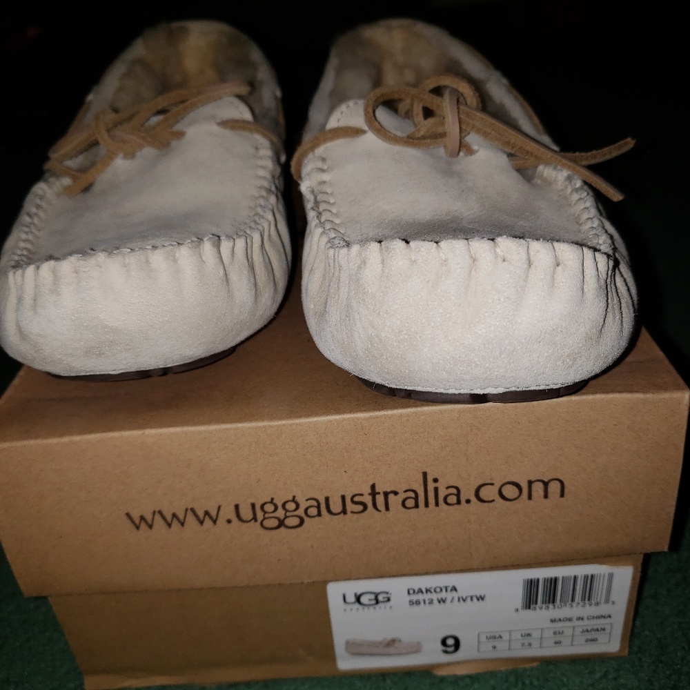 UGG Moccasin
